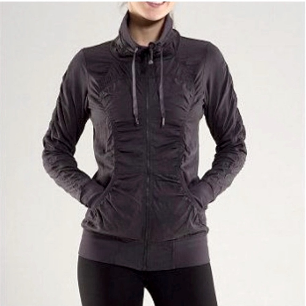Lululemon Reversible Grey Cool Down Ruched Jacket